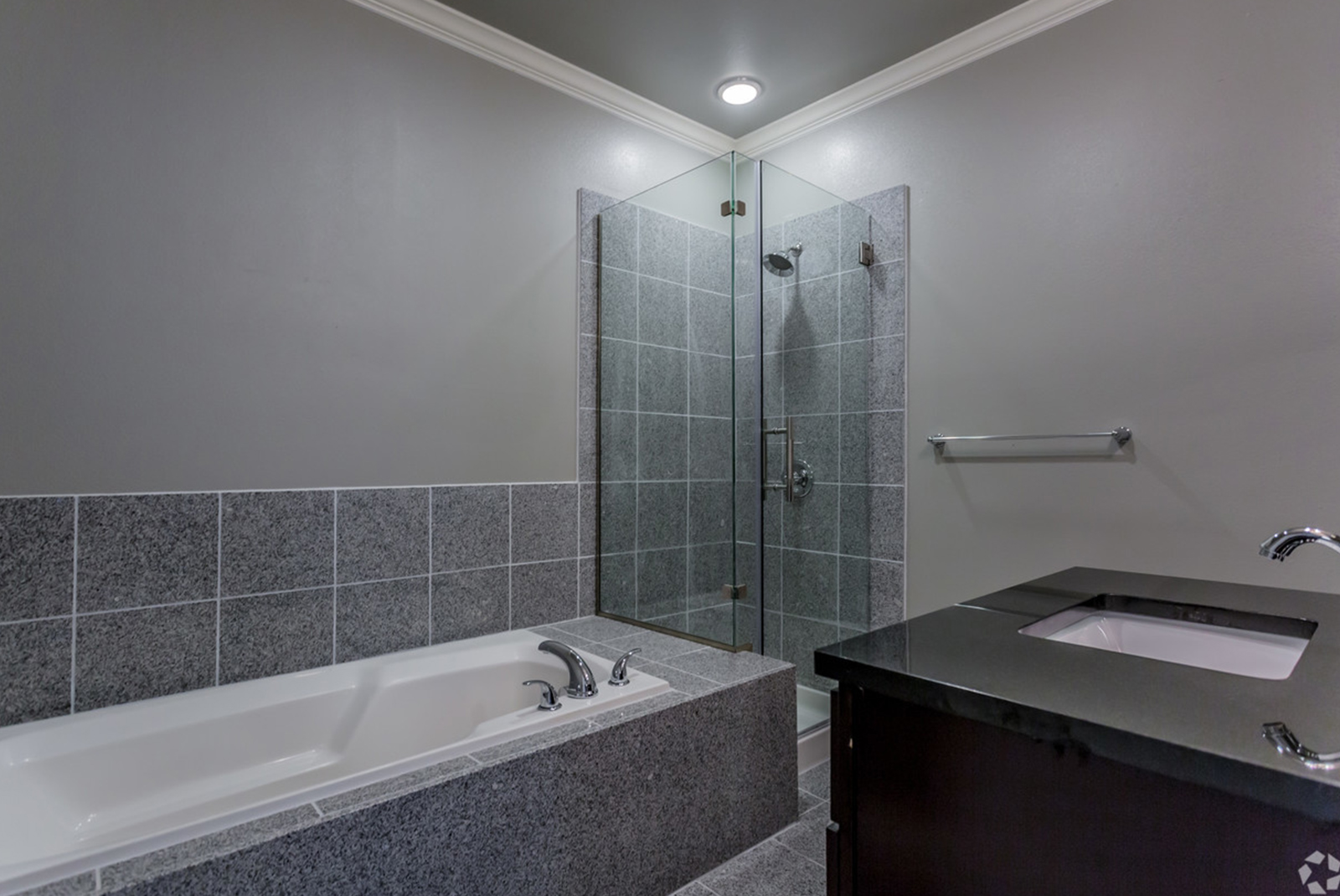 Fountaine Bleau Central Landing