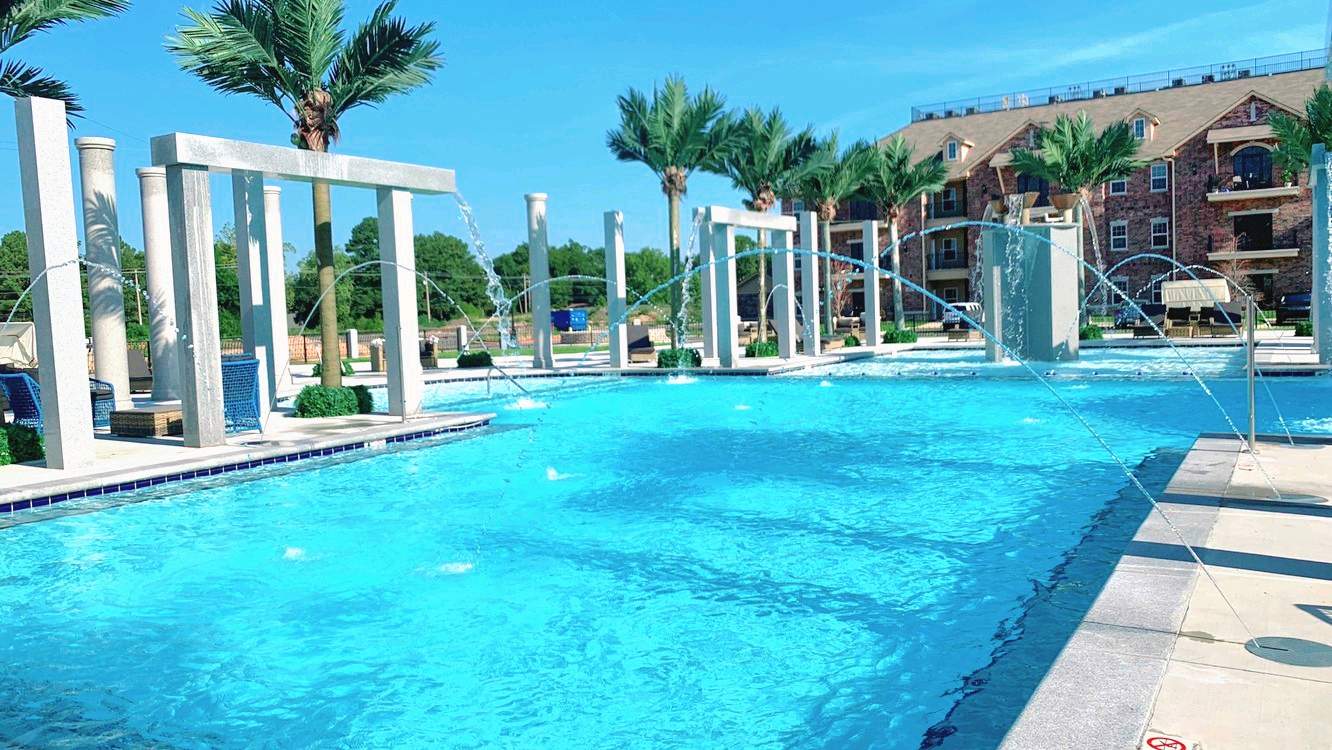 Fountaine Bleau Central Landing Luxury Apartments in Conway, AR